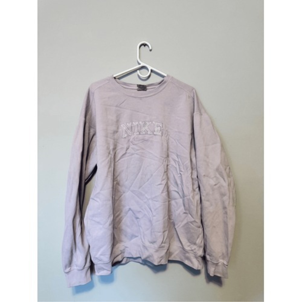 Comfort colors lavender Nike logo crew neck sweater size xl‎